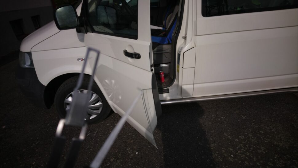Nouzové otevírání transportéru Volkswagen Multivan